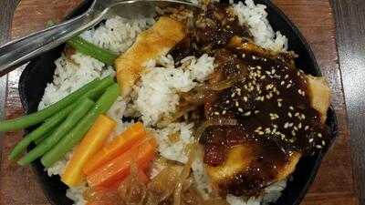 Pizza Hut - Giant Ciledug