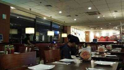 Pizza Hut - Giant Ciledug
