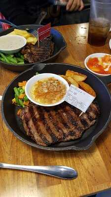 Steak Hotel By Holycow! Tkp Radio Dalam