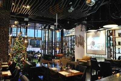 Teenine Restaurant & Lounge - Indosurya Plaza