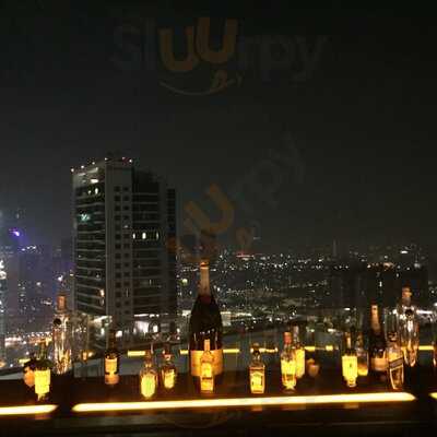 Cloud Lounge & Dining