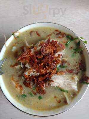 Soto Ayam Khas Kudus 'mbak Lin'