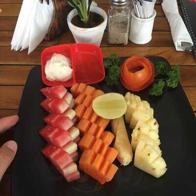 Surf & Turf Bar & Grill