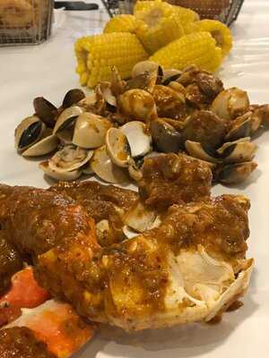The Holy Crab - Louisiana Seafood