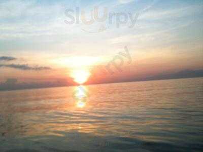 Pinda Beach Restaurant