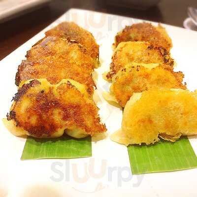 369 Shanghai Dumpling & Noodle Depot