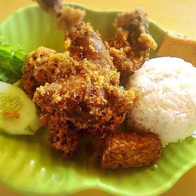 Ayam Kremes Kraton