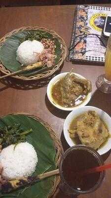 Ayam Betutu Khas Gilimanuk Bali