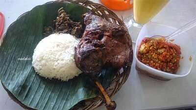 Bebek Ireng Suroboyo Cak Baz