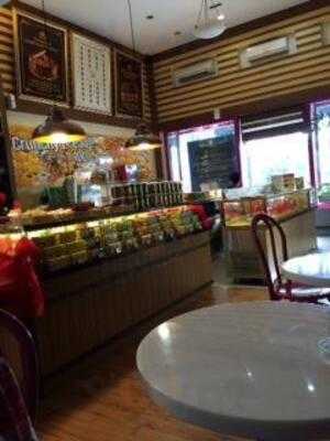 Manon Chocolatier & Patissiere