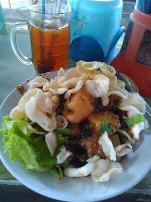 Gado Gado & Lotek Teteg