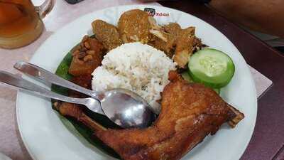 Nglaras Rasa Restoran