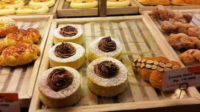 Golden Egg Tart Bakery