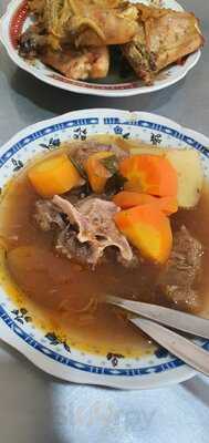 Ayam Goreng & Sop Buntut Pak To