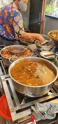 Ayam Goreng & Sop Buntut Pak To