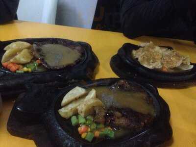 Waroeng Steak & Shake