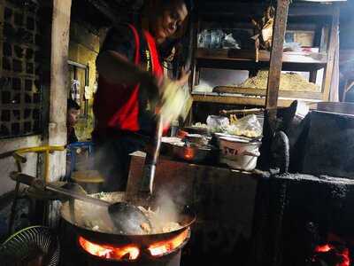 Bakmi & Bajigur Kadin