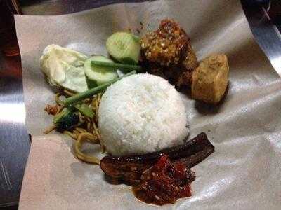 Ayam Bakar Wong Solo