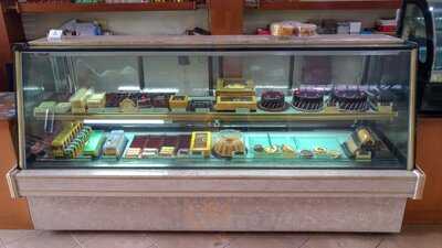 Delfino Cake & Chocolate