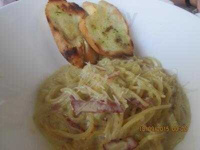 Bambu Roras All Day Dining