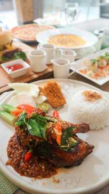 Riva Grill Bar & Terrace