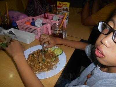 Rm Ayam Penyet Pak Tjomot