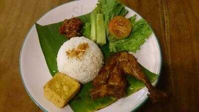 Kopi Legit Cafe & Resto