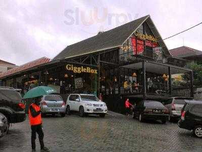 Giggel Box Cafe & Resto
