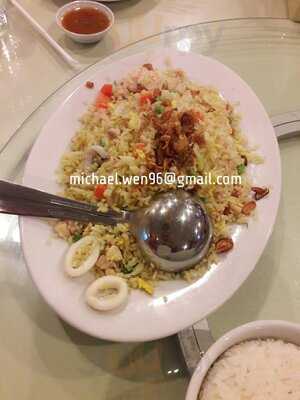 New Kowloon Chinese Restaurant - Artha Gading
