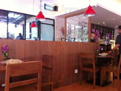 D`rajas Resto & Cafe