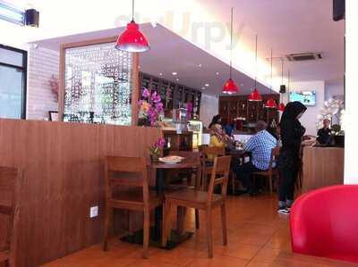 D`rajas Resto & Cafe