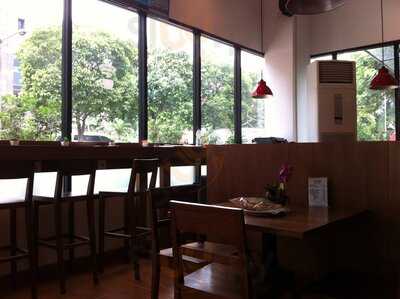 D`rajas Resto & Cafe