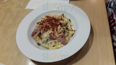 Pizza Hut - Puri Indah