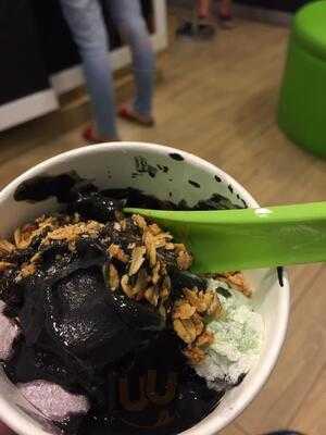 Sour Sally Plaza Semanggi