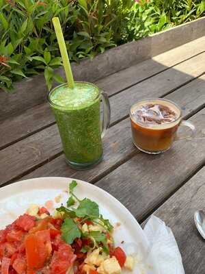 Crate Cafe Gallery Store