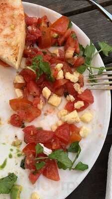 Crate Cafe Gallery Store