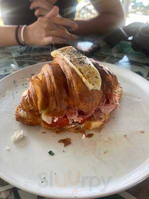 Crate Cafe Gallery Store