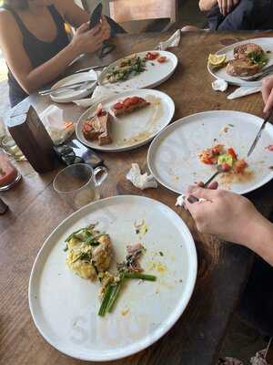 Crate Cafe Gallery Store