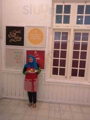 Mary Anne's Ice Cream & Resto