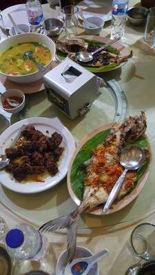 Istana Laut Seafood Restaurant