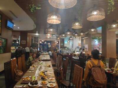 Padi Restaurant And Cafe