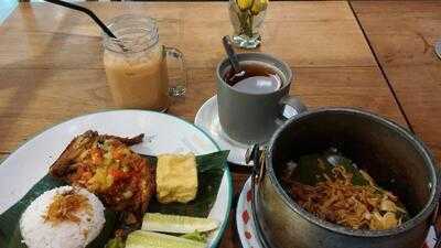 Kopi Legit Cafe & Resto