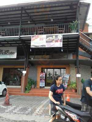 Stove Syndicate Coffee And Waffle