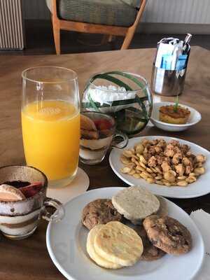 Open}, Doubletree By Hilton