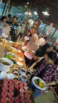 Natural Resto And Strawberry Land