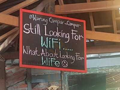 Warung Makan Campur Campur Bu Widya
