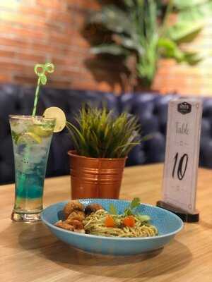 Seven Cafe & Resto