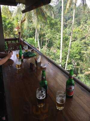 Kampung Cafe & Cottages Ceking