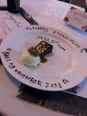 Yogi's Paradise And Grill