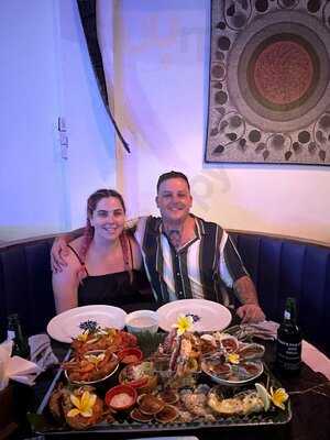 Yogi's Paradise And Grill